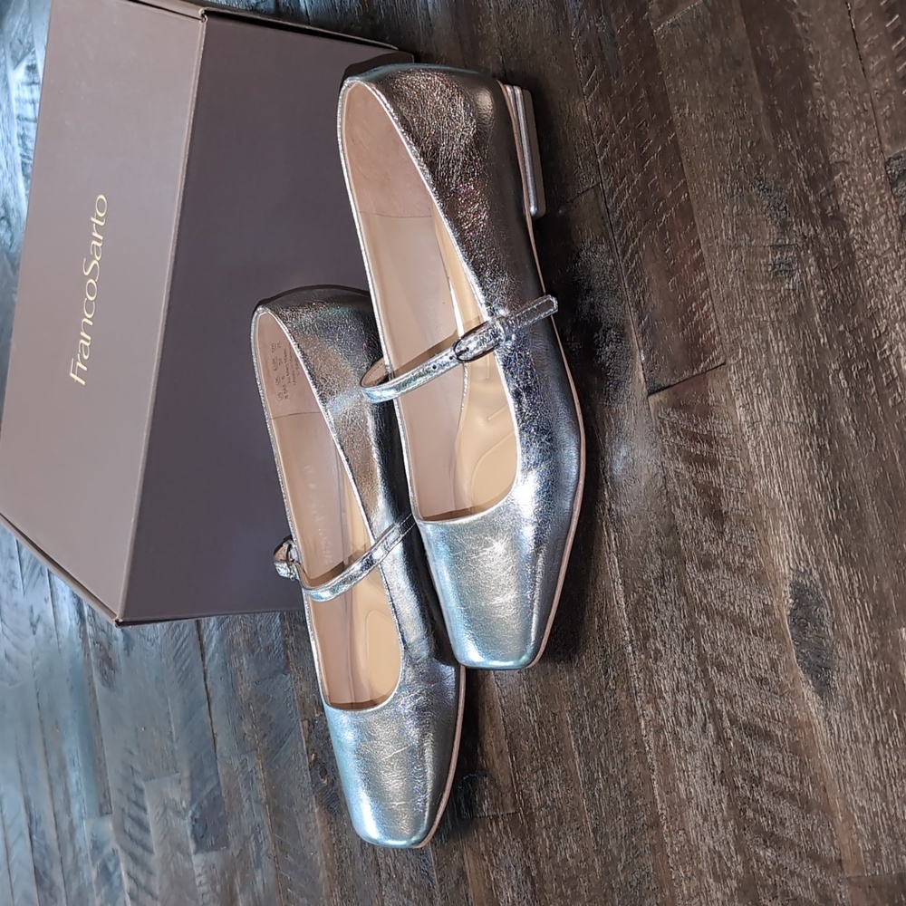 NWT - Franco Sarto Tinsley Metallic Silver Ballet Flats - Picture 3 of 11
